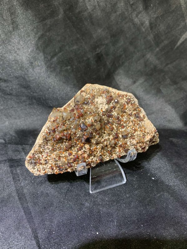 GARNET SPECIMEN – TINH THỂ SƯU TẦM, KL: 0,197kg – KT: 11x6cm | CADA DECOR