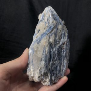 KYANITE SPECIMEN – TINH THỂ SƯU TẦM, KL: 0,512kg | CADA DECOR