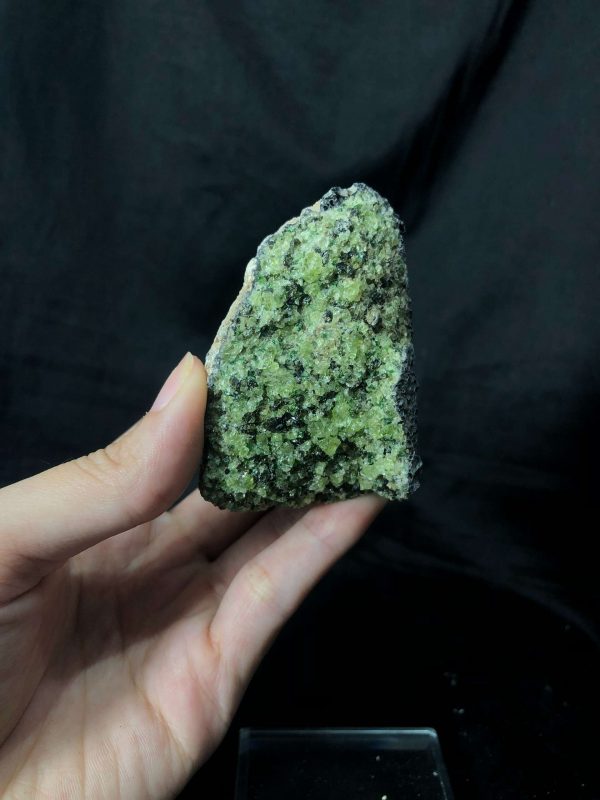 TINH THỂ PERIDOT SPECIMEN, KL: 201,3g | CADA DECOR