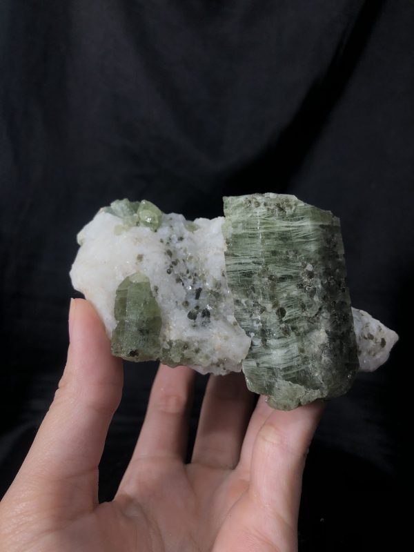 DIOPSITE SPECIMEN – TINH THỂ SƯU TẦM, KL: 343,7g | CADA DECOR