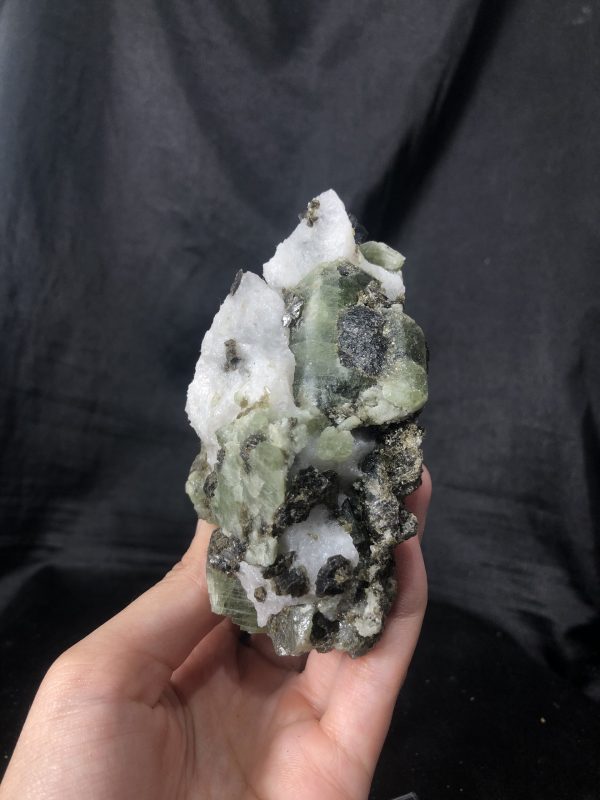 DIOPSITE SPECIMEN – TINH THỂ SƯU TẦM, KL: 361,1g | CADA DECOR