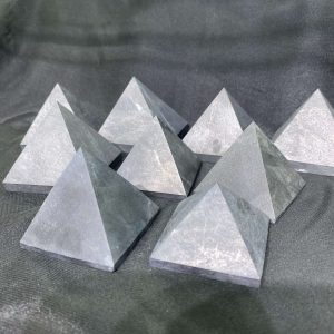 Kim Tự Tháp Shungite | CADA DECOR